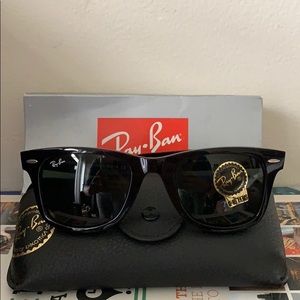 NWT Ray-Ban Wayfarer Black